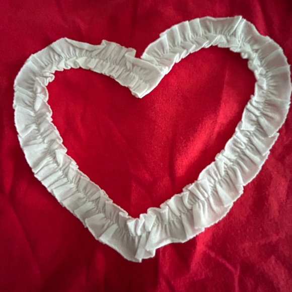 FIRST IMPRESSIONS GIRLS RED TEE WITH WHITE HEART TOP - Picture 3 of 4